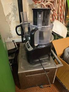 lot 8769 image: Set of Blenders and Toaster Oven