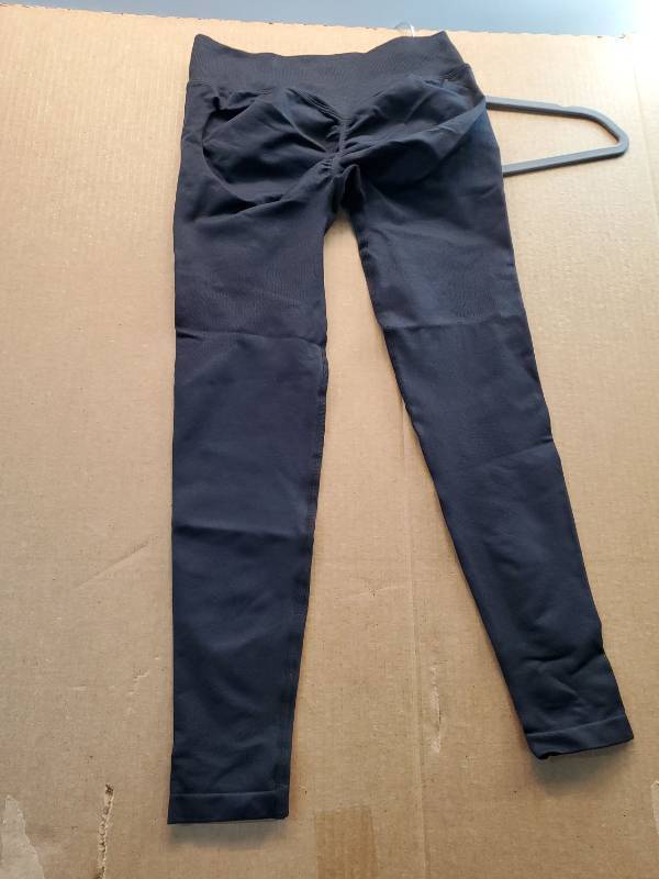 lot 27671 image: Black Scrunch High-Waist Seamless Leggings S - Retail $15