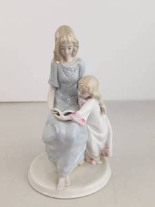 lot 82 image: Meico Inc. Figurine Woman and Girl Reading Book Porcelain
