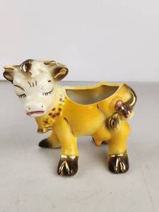 lot 83 image: Vintage Cow Creamer Figurine Yellow with Gold Accents