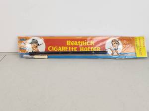 lot 87 image: Beatnick Cigarette Holder