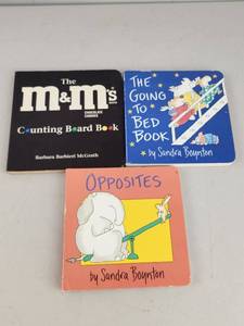 lot 238 image: 3 Childrens Board Books Lot M&Ms Counting Going to Bed Opposites