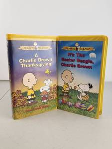 lot 241 image: Peanuts Classic VHS 2-Pack A Charlie Brown Thanksgiving Easter Beagle