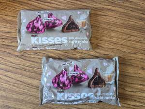 lot 610 image: Two Pack Hersheys Kisses Caf  Mocha, 9oz