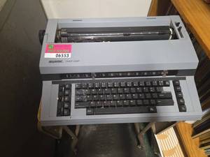lot 6553 image: Vintage Swintec Electronic Typewriter - Model 1146 CMP