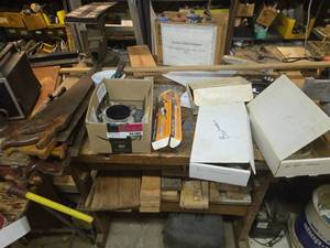 lot 6580 image: Air Vacuum Hoses, Spray Gun Accessories and More