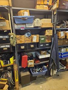 lot 6574 image: Assorted Power Tools and Accessories Lot
