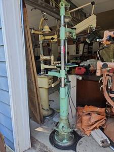lot 6541 image: Vintage Baush and Lomb Optical Machine