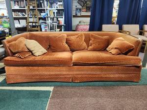 lot 6559 image: Vintage Orange Couch
