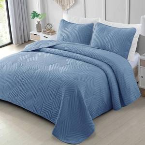 lot 3196 image: Exclusivo Mezcla Ultrasonic Full Queen Quilt Bedding Set, Grayish Blue