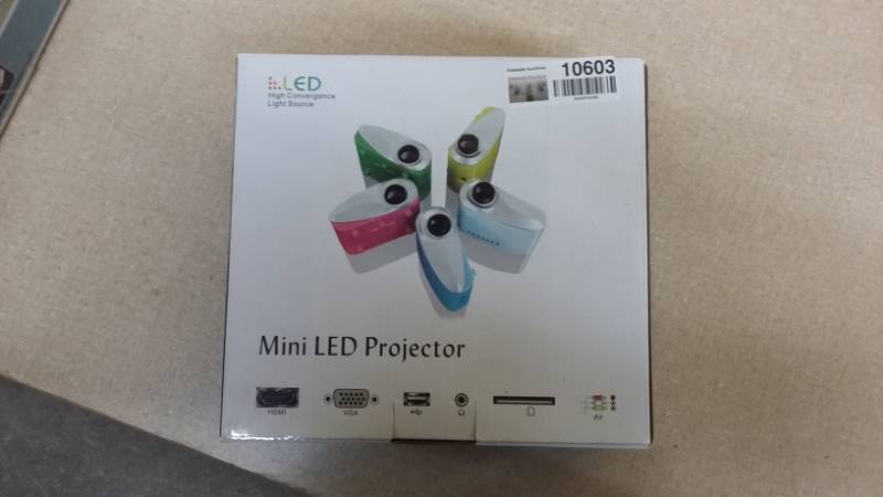 lot 10603 image: Mini LED Projector