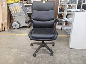lot 539 image: La-Z-Boy High Back Height Adjustment and 360 Degree Swivel Office Desk Chair, Black ASSEMBLED