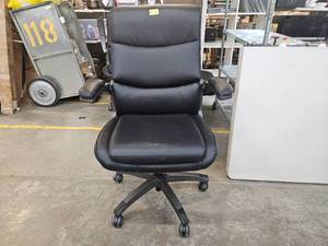lot 540 image: La-Z-Boy High Back Height Adjustment and 360 Degree Swivel Office Desk Chair, Black ASSEMBLED