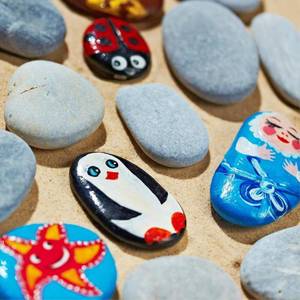 lot 2347 image: PGN 40 River Rocks for Painting - Smooth Flat Stones, 2-4 Inches