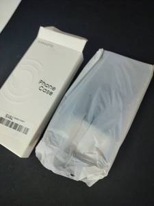 lot 8127 image: Phone Case in Box with Plastic Wrap