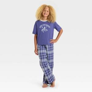 lot 20381 image: Girls Cowboy Short Sleeve T-Shirt and Flannel Pants Pajama Set - art class Blue XL