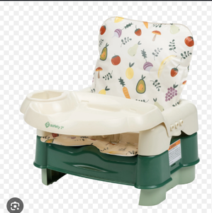 lot 1077 image: Safety 1st Deluxe 5-in-1 Convertible Booster Seat