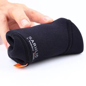 lot 2435 image: SARHLIO Neoprene 3mm Diving Socks with Reinforced Toe Heel Anti-Skid Thermal Booties for Swimming Kayaking Surfing Snorkeling (S)