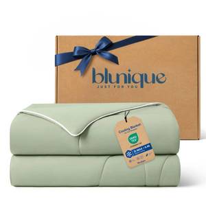 lot 5761 image: Blunique Cooling Comforter Queen 90x90 Sage