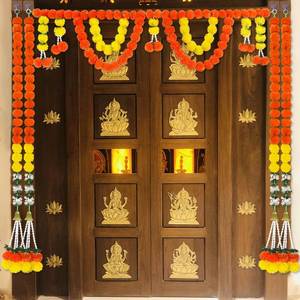 lot 12324 image: Alikiki Marigold Garland Toran 5-Piece Set 5FT