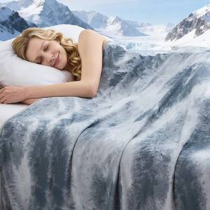 lot 9337 image: Qieryun Cooling Blanket Queen Size (90X90), Cold Blanket for Hot Sleepers, Ultra-Cool Lightweight & Breathable, Soft Thin for Night Sweats, Bed & Couch