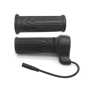 lot 12436 image: RUIITEN E-Bike Twist Throttle Grip 24V-72V 3-Pin