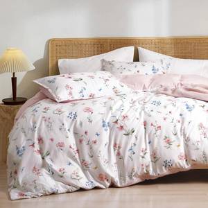 lot 3889 image: PHF Ultra Soft Floral Duvet Cover Queen Size, Printed Bedding Set 3 Pieces, Comfy Durable Farmhouse Duvet Cover Set with 2 Pillow Shams, Zipper Closure and 8 Ties, 90inx90in, White and Pink