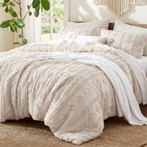 lot 5876 image: Bedsure Tufted Boho Comforter Set Twin Size Ivory