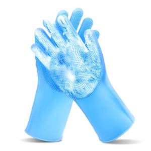 lot 8261 image: Maiiu Pet Grooming Gloves�Dog Washing Gloves with High-Density Teeth