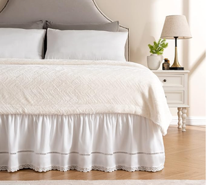 lot 2432 image: Stretchy white bed skirt white twin size - Stock image may not match actual product images