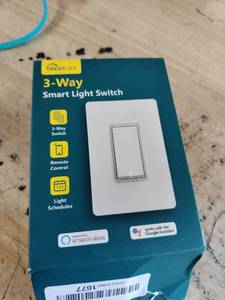 lot 8017 image: Treatlife 3-Way Smart Light Switch
