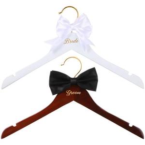 lot 11024 image: Beeveer Bride and Groom Wooden Hangers Set