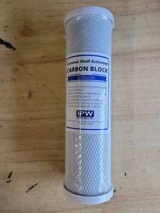 lot 20150 image: IPW Industries Coconut Shell Activated Carbon Block 5 Micron Water Filter