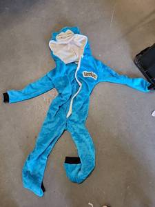 lot 20198 image: Pokemon Blastoise Plush Onesie Costume Blue Hoodie (Size 11-12 Years, Damaged Hole Below Zipper)