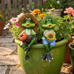 lot 1575 image: SAMIYUE 2 Pack Garden Frog Decor for Outside, Farmhouse Outdoor Resin Animal Couple Frogs Figurines, Cute Sitting Frogs Statues for Patio Yard Lawn Decor