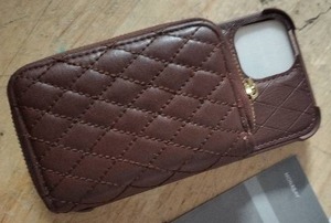 lot 4362 image: iPhone 14 phone case with strap