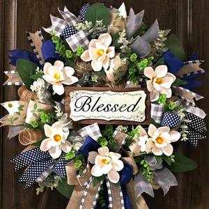 lot 20497 image: Waipfaru Wreaths for Front Door, 22 Inch Magnolia Door Wreath, 1 Pc
