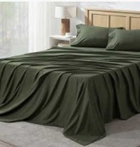 lot 1522 image: Green King Size Bed Sheet- (stock photo may not be exact)