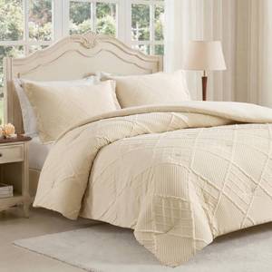 lot 1603 image: Am�lie Home Twin Comforter Set, 2 Piece Beige Jacquard Bedding Set with 1 Pillow case, Soft Microfiber Diamond Design, Lightweight All-Season for Bedroom & Dorm