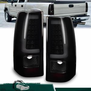 lot 19969 image: Tail Light Pair Assembly for 2003-2006 Chevy Silverado 1500 2500 3500