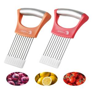 lot 10497 image: 2 Pack Onion Holder for Slicing, Tomato Slicer Tool for Easy Cutting