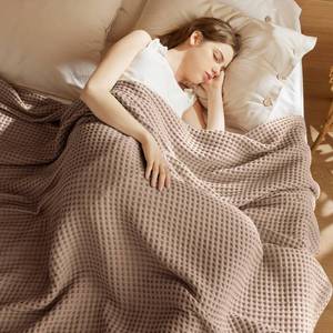 lot 13778 image: Bedsure Lightweight 100% Cotton Waffle Blanket, Queen, Coffee Brown
