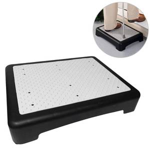 lot 1882 image: Wefaner Outdoor Step Stool for Adults Mobility Step