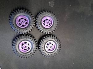 lot 14106 image: DUSTAIL 1.3 ALUMINUM BEADLOCK WHEELS AND ROCK TRAIL TIRES SET FOR 118 124 RC CRAWLERS