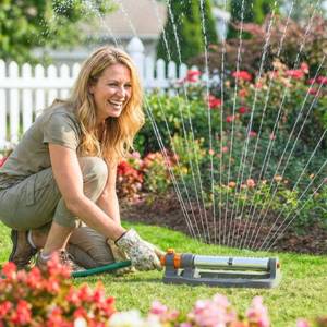 lot 5405 image: Oscillating Water Sprinkler for Yard, Lawn Adjustable Sprinkler for Garden