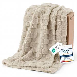 lot 5412 image: Bedsure Checkered Fleece Throw Blankets for BedCouch, Oatmeal,50�70