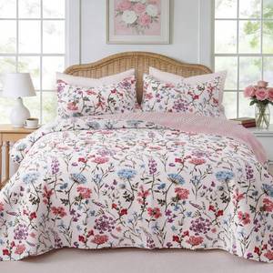 lot 17026 image: GOONE XL Queen Quilt Set, Pink Floral Reversible