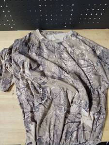 lot 20343 image: Short Sleeve T-Shirt Nature Camo Size L