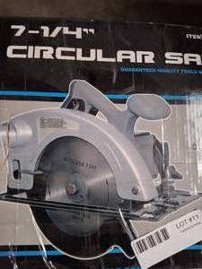 lot 11 image: 7 14 Circular saw