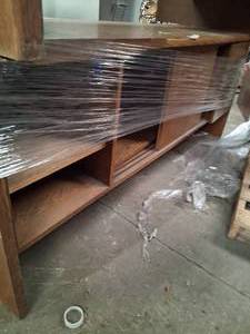 lot 41 image: Large wooden desk
